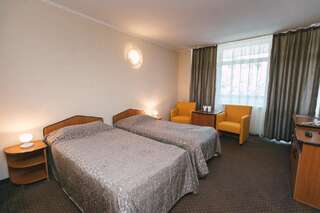 Отель Hotel Termal Бэйле-Феликс Двухместный номер с 1 кроватью или 2 отдельными кроватями-3