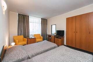 Отель Hotel Termal Бэйле-Феликс Двухместный номер с 1 кроватью или 2 отдельными кроватями-5
