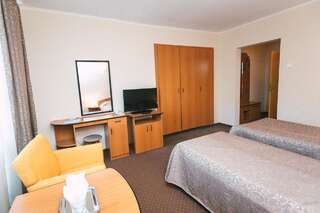 Отель Hotel Termal Бэйле-Феликс Двухместный номер с 1 кроватью или 2 отдельными кроватями-6