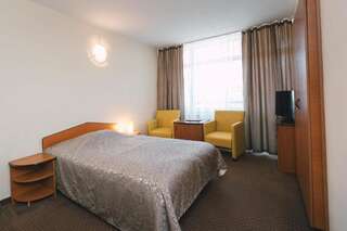 Отель Hotel Termal Бэйле-Феликс Двухместный номер с 1 кроватью или 2 отдельными кроватями-12